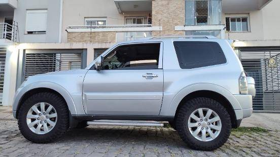 MITSUBISHI PAJERO FULL 3.8 HPE 4X4 V6 24V GASOLINA 2P AUTOMÁTICO MITSUBISHI PAJERO FULL 3.8 HPE 4X4 V6 24V GASOLINA 2P AUTOMÁTICO
